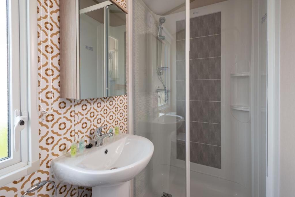Luxury Holiday Home Sleeps 6 Pet Friendly St Austell Bagian luar foto